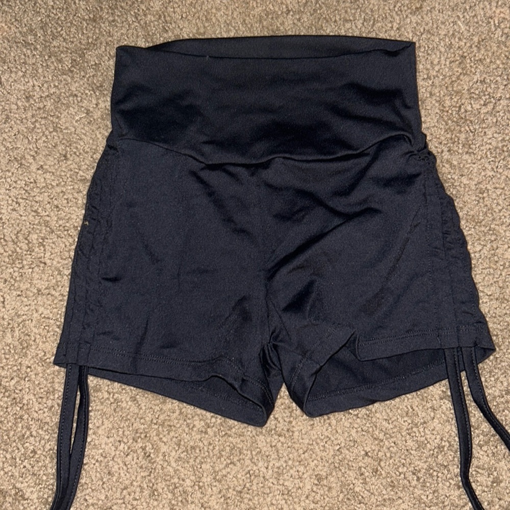 Peachee Bum Scrunch Shorts